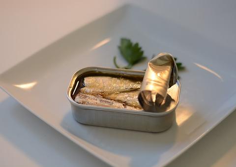 Botulismo: Consumo excessivo de alimentos em conserva causa doença grave