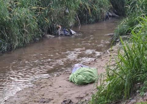 Autônomo é encontrado morto com mais de 30 facadas em igarapé de Manaus 