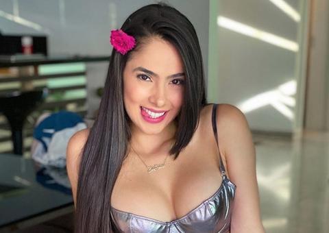 Juliana Bonde empina bumbum de fio dental e leva seguidores ao delírio