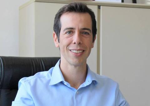 Evangélicos e aliados de Olavo de Carvalho pressionam contra escolha de Feder no MEC