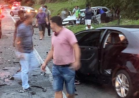 Suspeito de matar mulher sofre grave acidente de carro ao tentar fugir da polícia