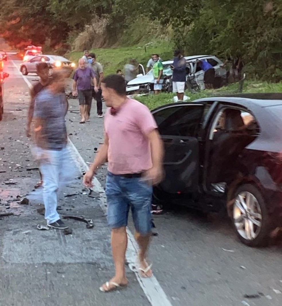 Suspeito de matar mulher sofre grave acidente de carro ao tentar fugir da polícia