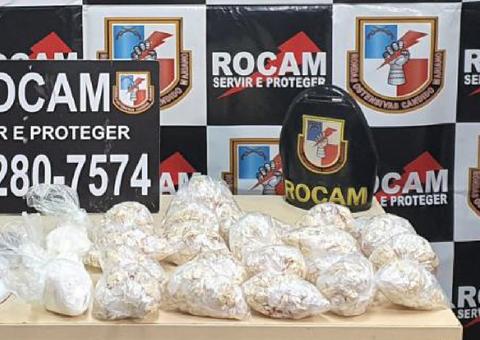 Homem é preso com armas de fogo e mais de mil trouxinhas em Manaus 