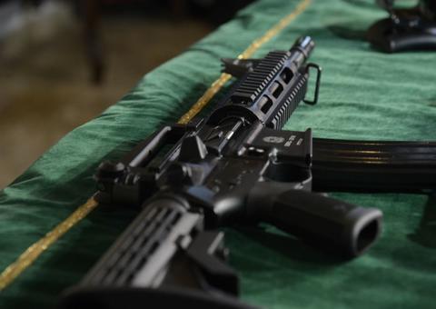 Polícia Rodoviária Federal apreende fuzis