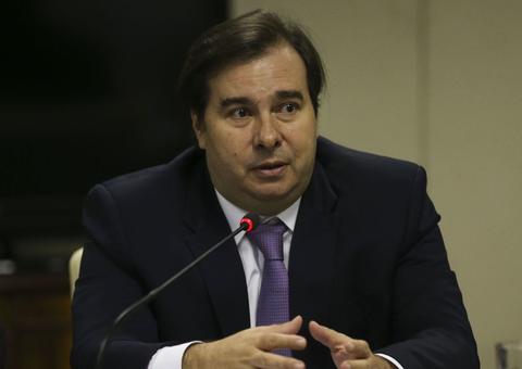 Rodrigo Maia defende importância de sindicatos