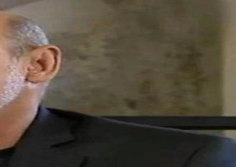 Após ter prisão domiciliar negada, defesa de Queiroz faz nova investida