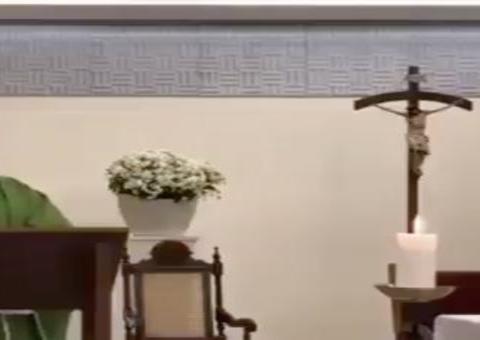 Padre diz que Bolsonaro é 'bandido' e eleitores devem pedir perdão a Deus