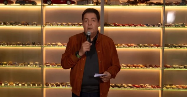 Faustão mostra coleção com mais de mil carrinhos e choca internautas 