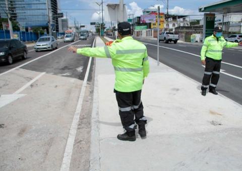 Com fiscalização, Faixa Azul da Constantino Nery volta a funcionar nesta segunda-feira