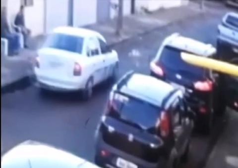 Imagens chocantes: Carro passa por cima de criança de 2 anos