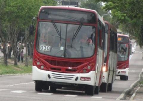 Ônibus têm rotas alteradas durante período de construção de complexo viário