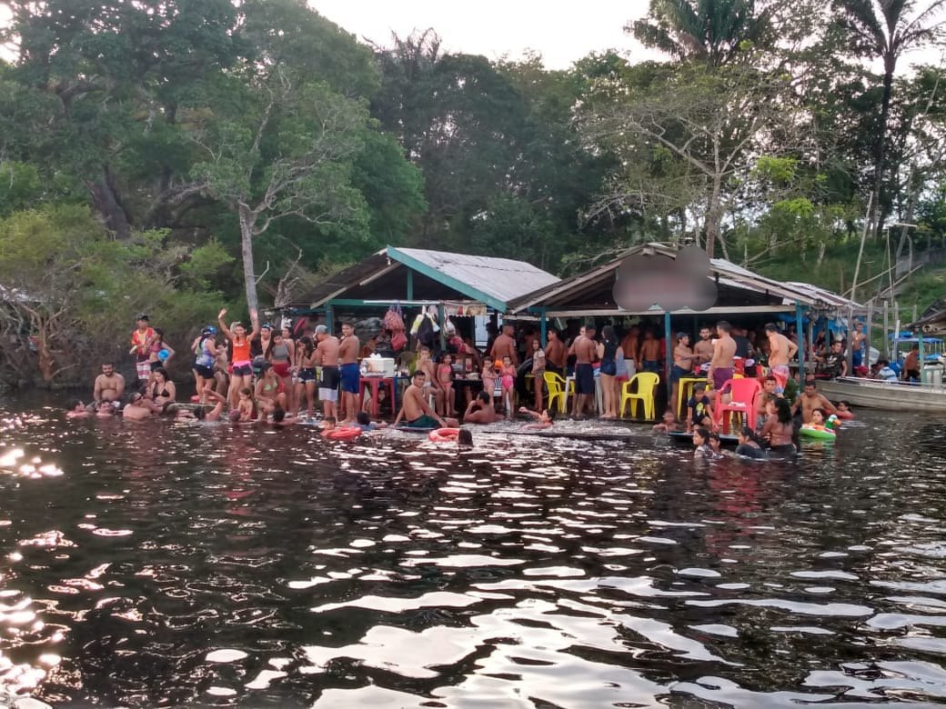 Polícia fecha flutuante no Tarumã por superlotação e faz nova descoberta 