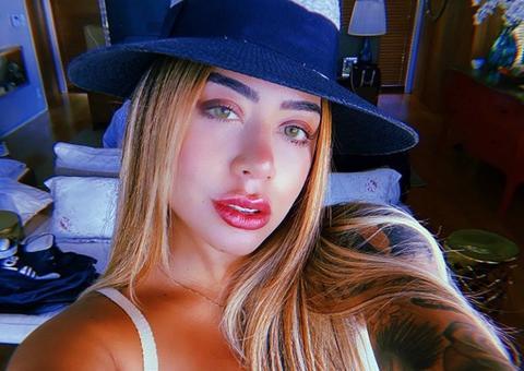 Rafaella Santos ostenta corpão em mansão e Neymar deixa recado 