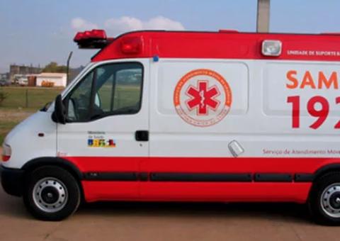 Homem vai parar no hospital após ser atropelado em avenida