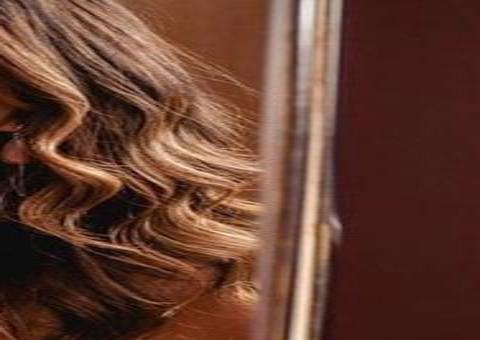 Geisy Arruda se irrita com pergunta ousada de seguidor: ’não quero’