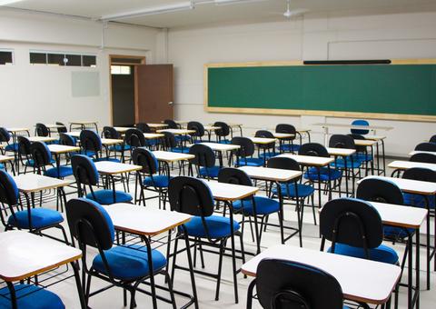 Câmara deve concluir hoje votação de MP que suspende quantidade mínima de dias letivos