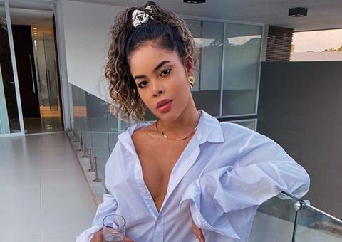 Sthefane Matos hipnotiza com rebolado frenético em vídeo