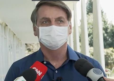 Bolsonaro sobre coronavírus: 'Estou perfeitamente bem e fazendo uso da cloroquina'