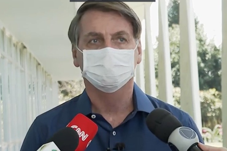Bolsonaro sobre coronavírus: 'Estou perfeitamente bem e fazendo uso da cloroquina'