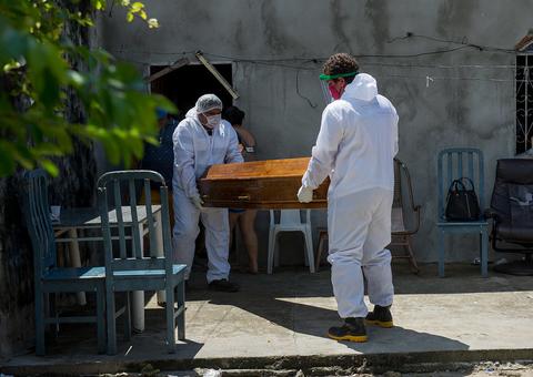 Na pandemia, mortes em casa crescem 53% em quatro capitais