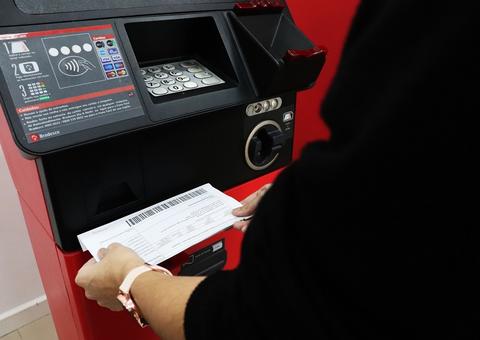 Detran contrata bancos e reduz burocracia em pagamento de taxas no Amazonas