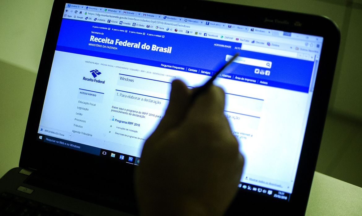 Receita libera consulta a terceiro lote de restituição do Imposto de Renda