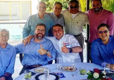 Embaixador dos EUA que se encontrou com Bolsonaro testa negativo para Covid-19