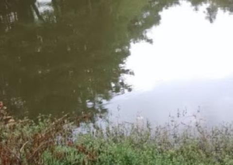 Recém-nascido é encontrado jogado em lagoa