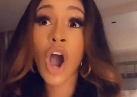 Cardi B posta vídeo durante clareamento vaginal 