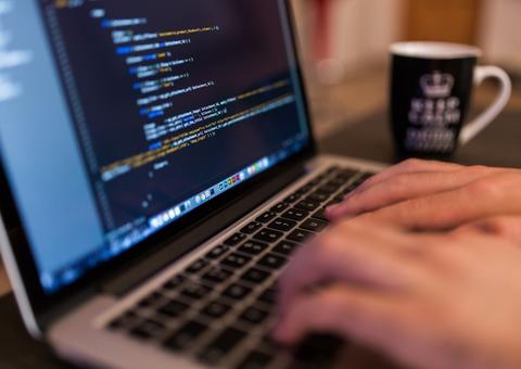 Acordo levará internet de banda larga a 350 municípios com menos de 30 mil habitantes