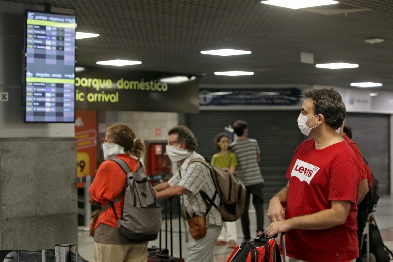 Câmara pode concluir hoje votação da MP sobre remarcação de passagens aéreas