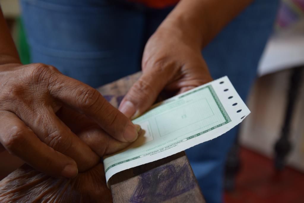 PCDs e idosos têm emissão de carteira de identidade na Sejusc em Manaus