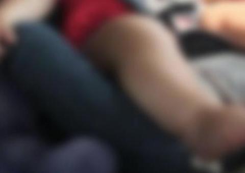 Bebê morre após ser esquecido pela própria mãe dentro de carro 