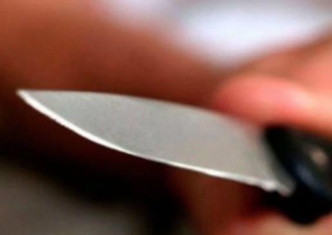 Homem mata esposa a facadas no Pará e foge com os filhos