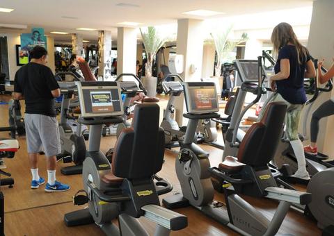 Usar máscara em academias não prejudica saúde, dizem especialistas