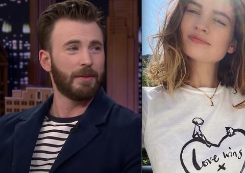 Chris Evans e Lily James são flagrados em clima de romance em parque