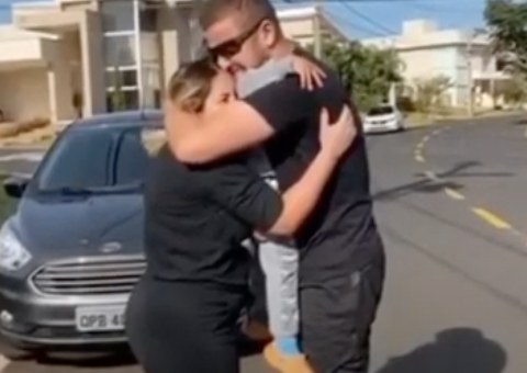 Sertanejo Zé Neto emociona em vídeo de reencontro com a família após ter covid-19