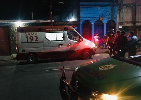 Suspeito de assalto morre e idosos são liberados após horas de negociação em Manaus