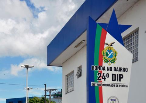 Homem que agrediu idosa com barra de ferro em agência bancária é preso em Manaus 