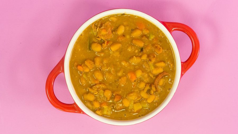 Feijão encaralhado da Ana Maria Braga faz sucesso na web; aprenda