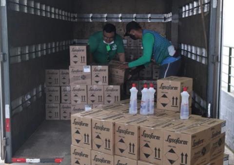 Mesa Brasil Sesc distribui 70 mil frascos de álcool em gel