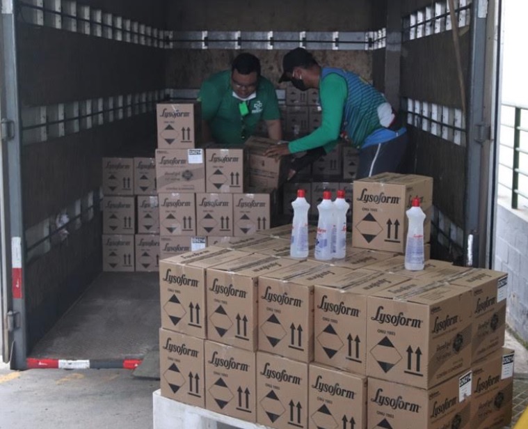 Mesa Brasil Sesc distribui 70 mil frascos de álcool em gel