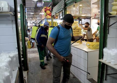 Serviço de higienização volta à Feira da Manaus Moderna