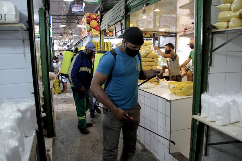 Serviço de higienização volta à Feira da Manaus Moderna
