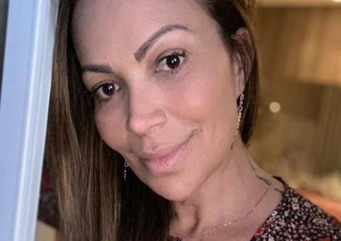 Após fim de casamento, Solange Almeida reata com antigo namorado 