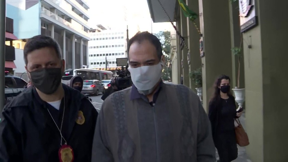 Operação prende dois empresários ligados ao MBL; polícia faz buscas na sede do Movimento