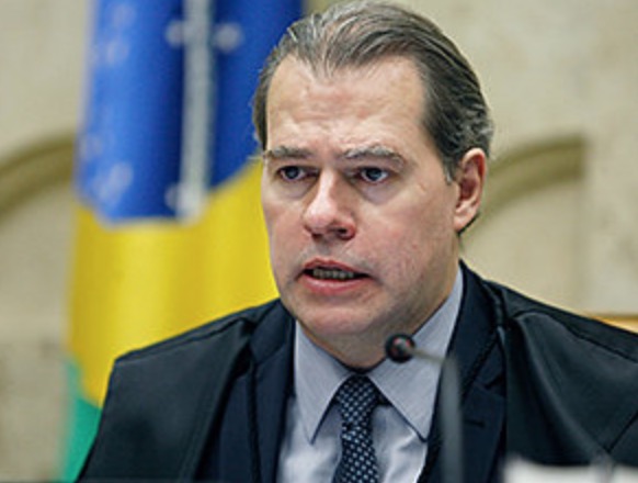 Toffoli suspende decisão que reverteu aumento da contribuição previdenciária