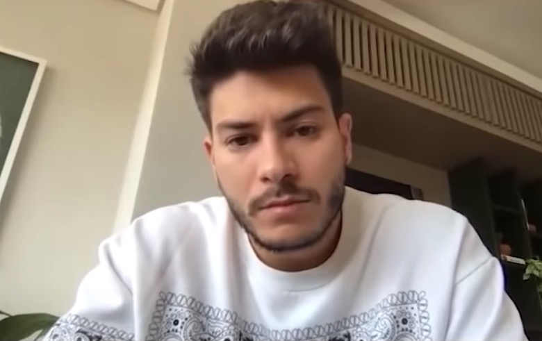 Arthur Aguiar se diz envergonhado e pede perdão: ‘ninguém merece ser traído’