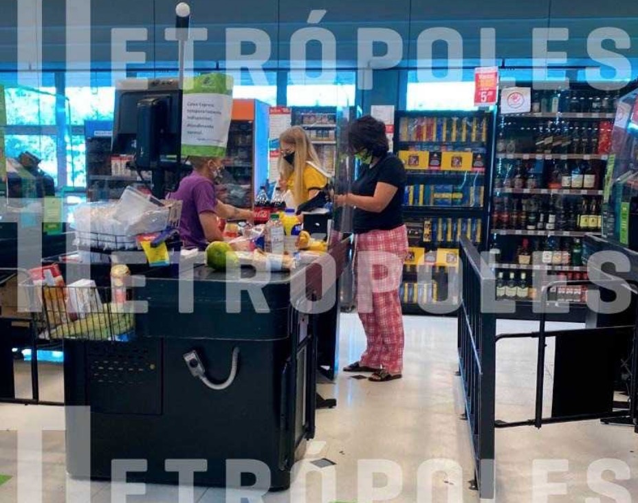 Luísa Sonza e Vitão são flagrados juntos novamente