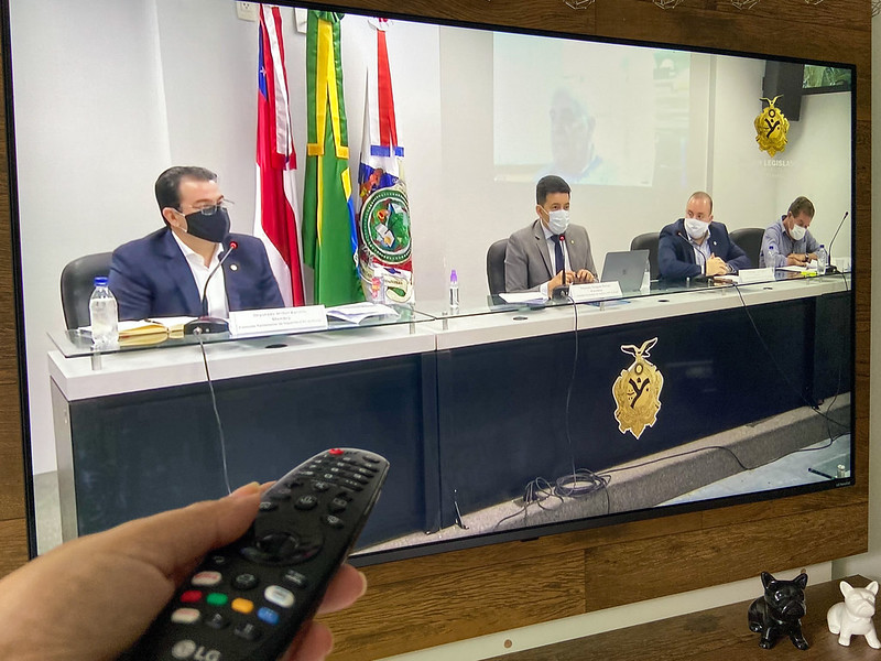 CPI da Saúde quer proibir governo de contratar empresas de cônjuges dos secretários